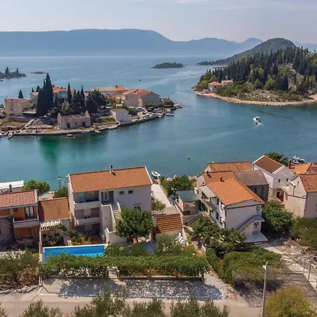 Διαμέρισμα With Sea View Xiii
